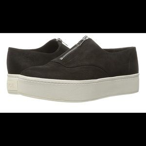 NWT Made in Italy! VINCE. Black Leather Slip-ons